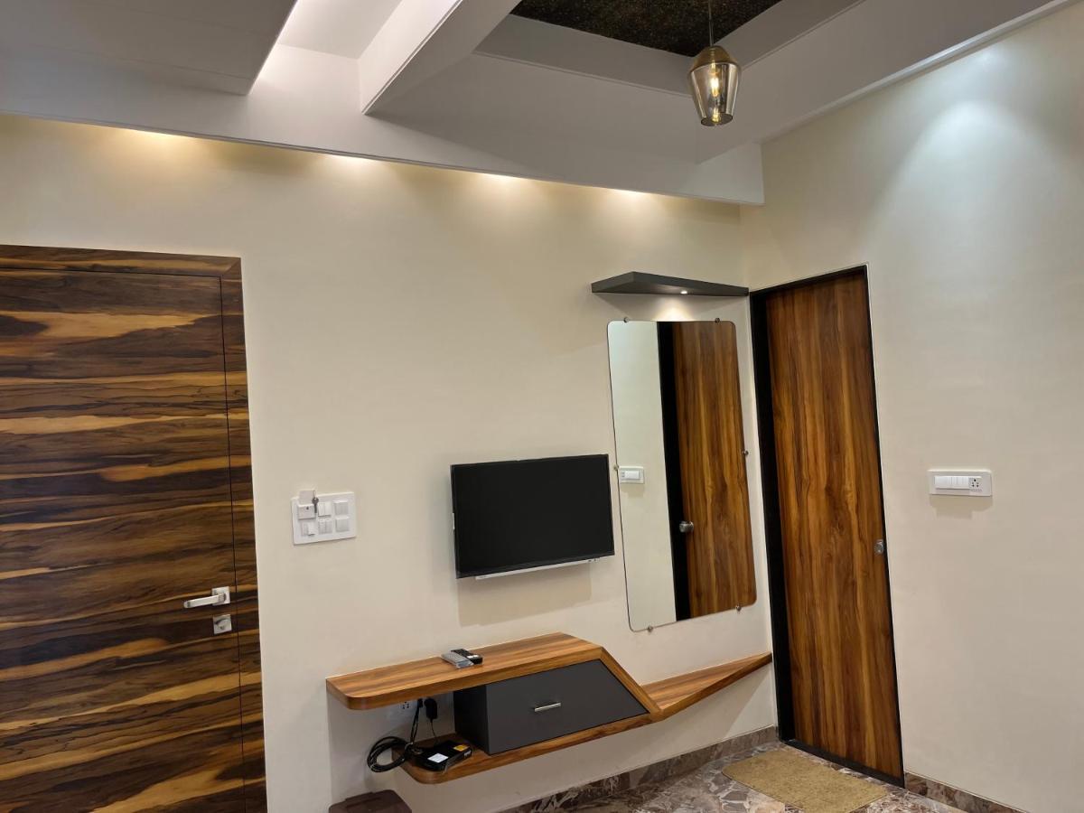 Hotel Aryadeep Phardapur Bagian luar foto